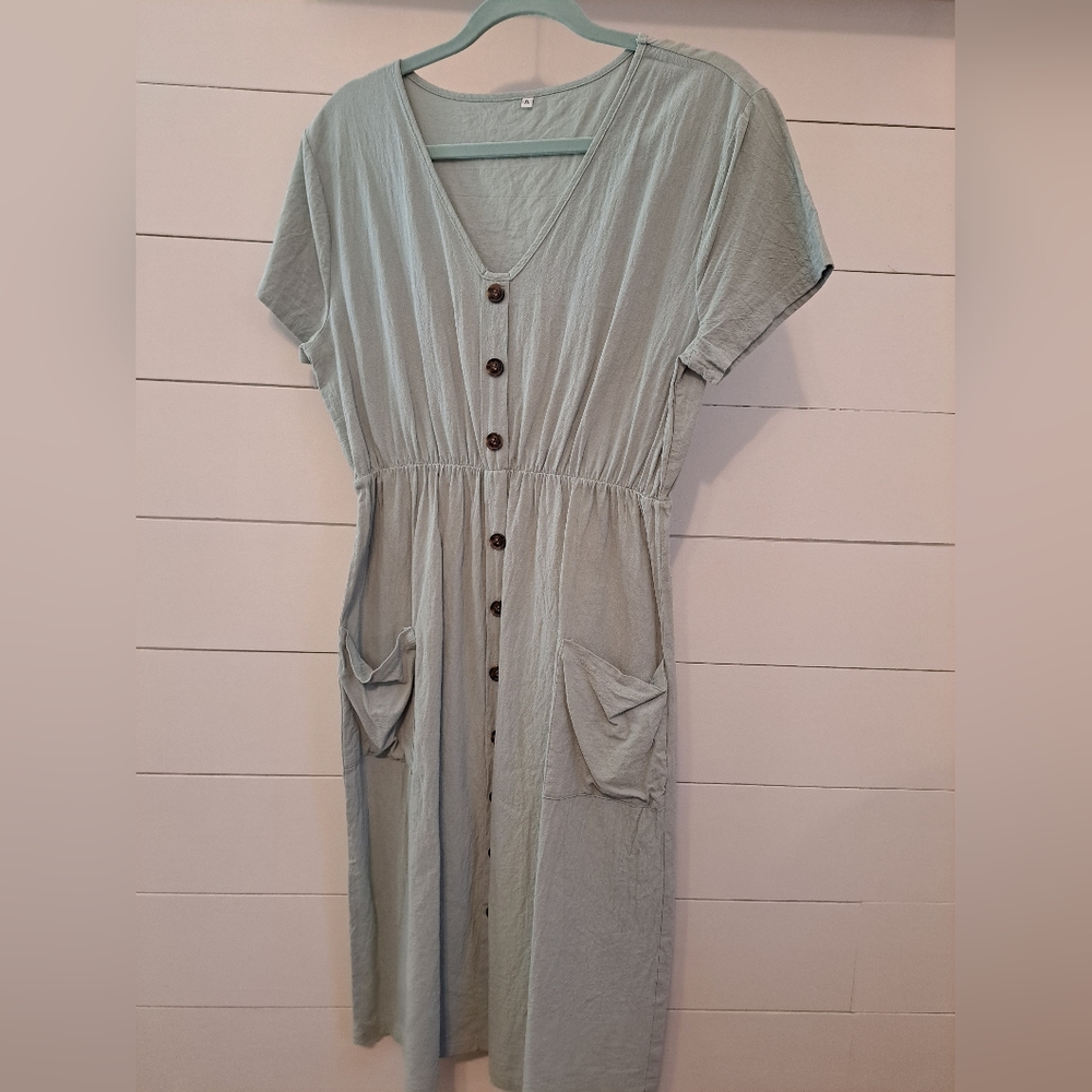 Light green dress